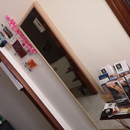 "Dint E Viche E Napule" Guest House Наполи Екстериор снимка