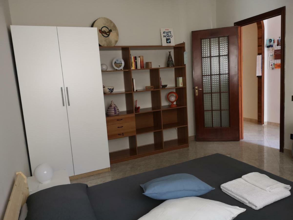 "Dint E Viche E Napule" Guest House Наполи Екстериор снимка